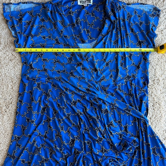 Vicky Tiel Women’s Royal Blue Leaf Print Short‎ Sleeve Size 2X Wrap Dress - Picture 3 of 6